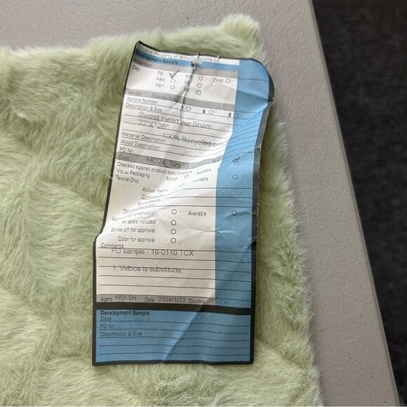 Pottery Barn Fluffy Green Fur Sham Std Pillowcase Pillow Cover Hearts Accent NEW - Picture 4 of 5